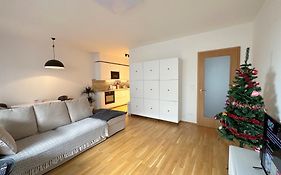 Apartment With Free Parking In Prague